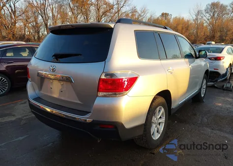2013 Toyota Highlander Base Plus V6 from USA, damaged, VIN 5TDZK3EH4DS136720